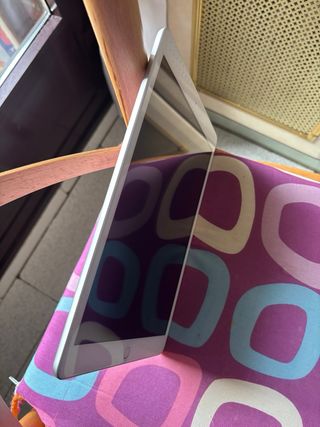 iPad Air 7ª Gen 32GB Plata