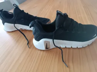 Zapatillas Nike Metcon 6 Negras y Blancas