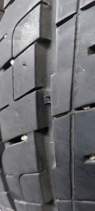 Neumático Avon 215/65 R16