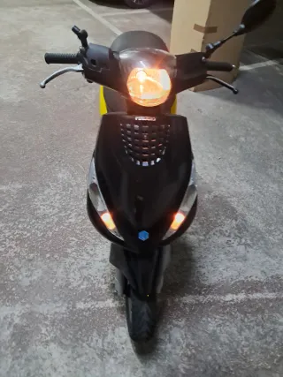 Piaggio Zip 100 Scooter Automática