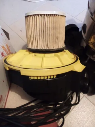 Aspiradora Parkside industrial para líquido y soli