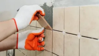 Instalación de azulejos