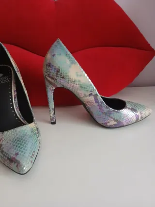 Zapatos Even&Odd tacón estampado serpiente
