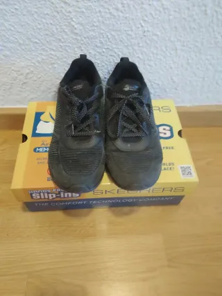 Zapatillas Skechers Bobs Slip-ins Negras