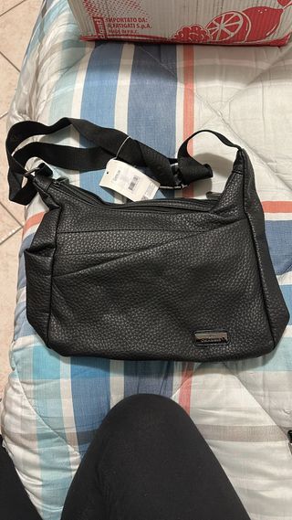 Borsa nera in similpelle