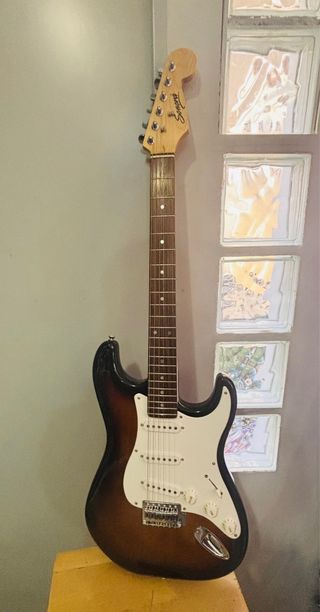 Guitarra Eléctrica Sonora Sunburst