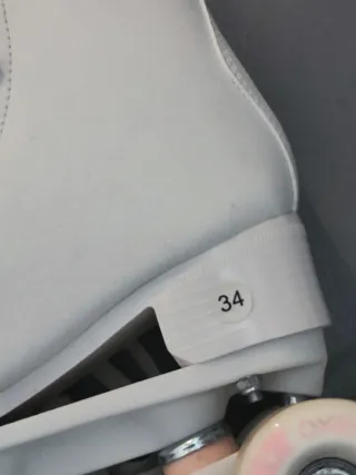 Patines de 4 ruedas blancos