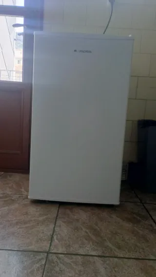 Congelador Aspes 4 meses de uso