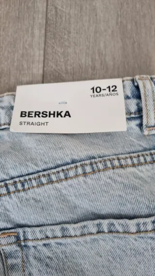 Pantalón vaquero desgastado