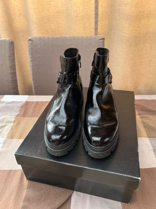 Botines Caprice Negros Charol