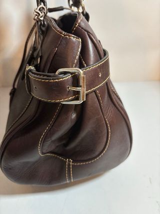 Bolso de piel marrón Zara