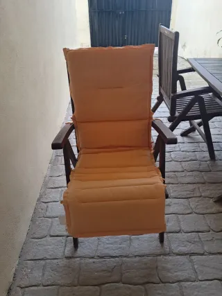 Mesa y 4 Sillas Plegables Madera Exterior.