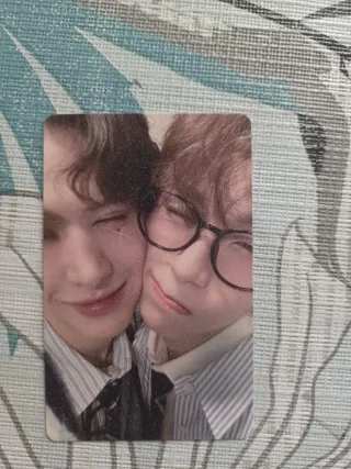 XLOV & Zerobaseone Photocard y Postcard