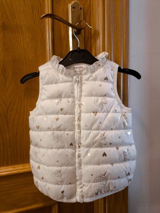 Chaleco bebé blanco unicornios y corazones