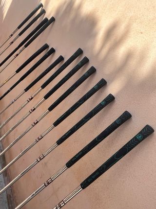 Kit Palos Golf con Bolsa Titleist