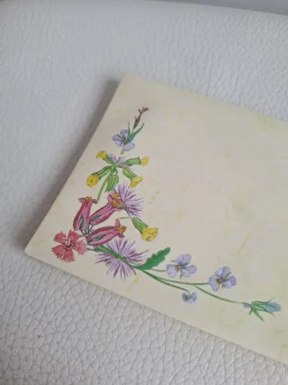 Lote 30 sobres y 60 hojas con diseño floral