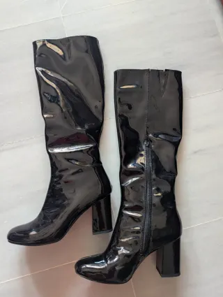 Botas charol Maripaz talla 38