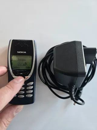 NOKIA 8210 LIBRE