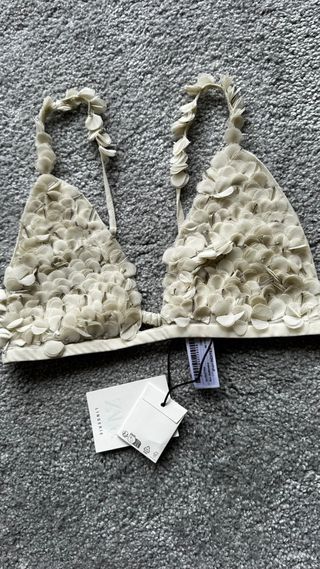 Sujetador flores Zara