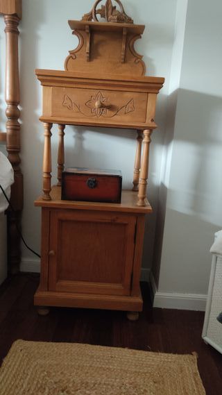 Cabecero rústico madera pino y mesita