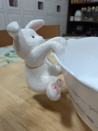 Salero de cerámica con forma de conejo