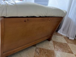 Rinconera de piel beige como nueva