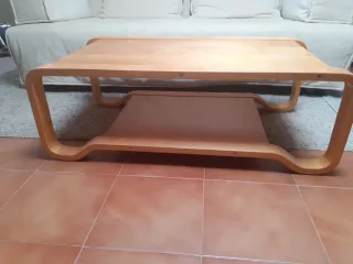 Mesa baja de madera