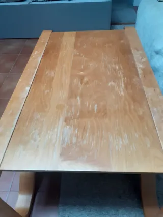 Mesa baja de madera