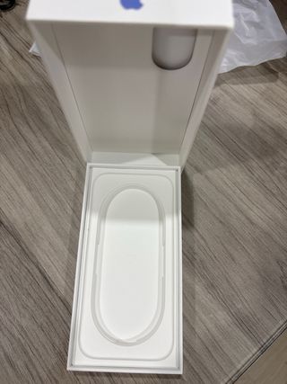 Caja iPhone 16 Morado