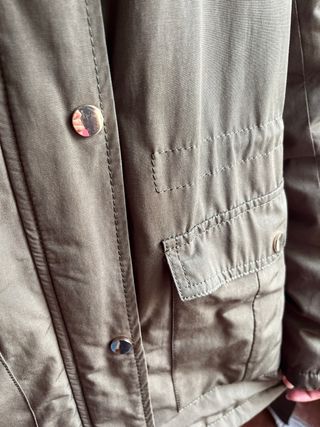 Chaquetón verde impermeable con forro