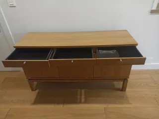 Aparador roble barnizado 135x42 altura 74