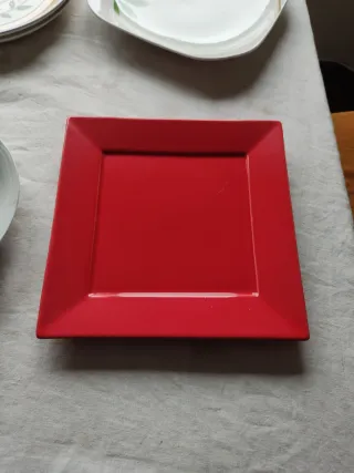 Set di piatti in porcellana