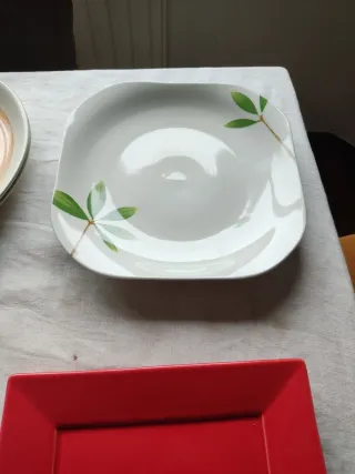 Set di piatti in porcellana