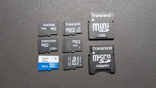 Lote tarjetas de memoria MicroSD y MiniSD
