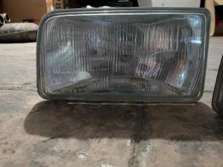 Se vende  Juego de 3 Faros Delanteros Ford Fiesta