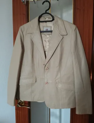 Chaqueta de piel beige Talla 44