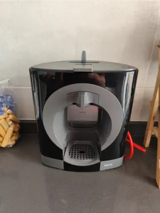 Cafetera Dolce Gusto Krups Negra