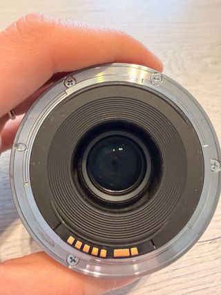 Objetivo Canon EF 24mm f2.8 IS USM