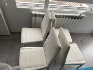 Mesa consola extensible lacado blanco y 4 sillas