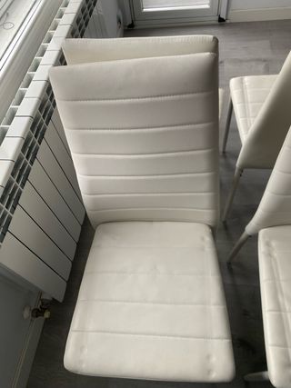 Mesa consola extensible lacado blanco y 4 sillas