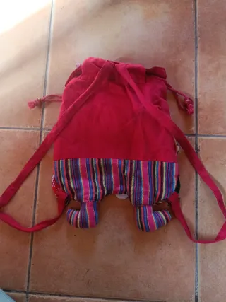 Bolsos/ mochilas hippies con bordados y coloridas