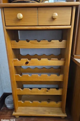 Mueble botellero de madera