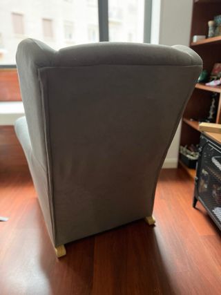 Sillón mecedora lactancia gris