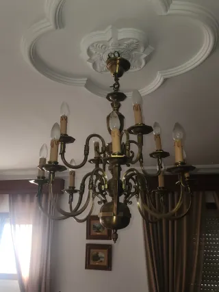 Lámpara de araña de latón estilo clásico