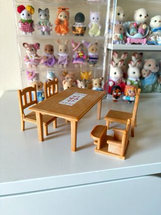 Sylvanian Families Mesa y Sillas