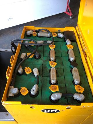 Carretilla elevadora eléctrica OM 1000 kg