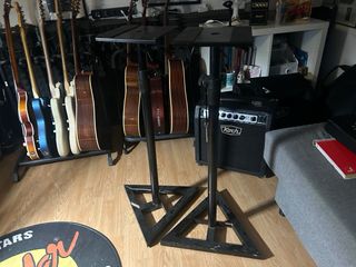 Adam Hall SKDB 039 - Soporte Altavoz (Pareja)