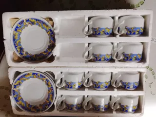 Juego de tazas de porcelana con diseño
