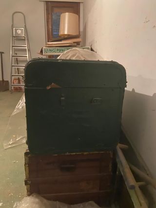 Arcón maleta antiguo verde