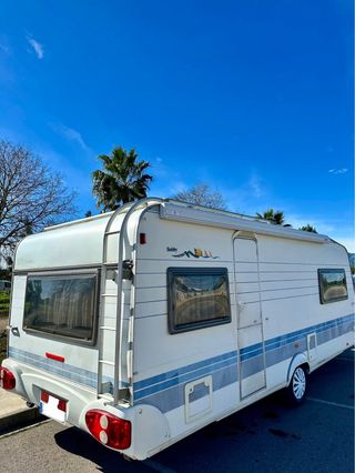 Caravana Hobby Cama Isla + Aire Acondicionado